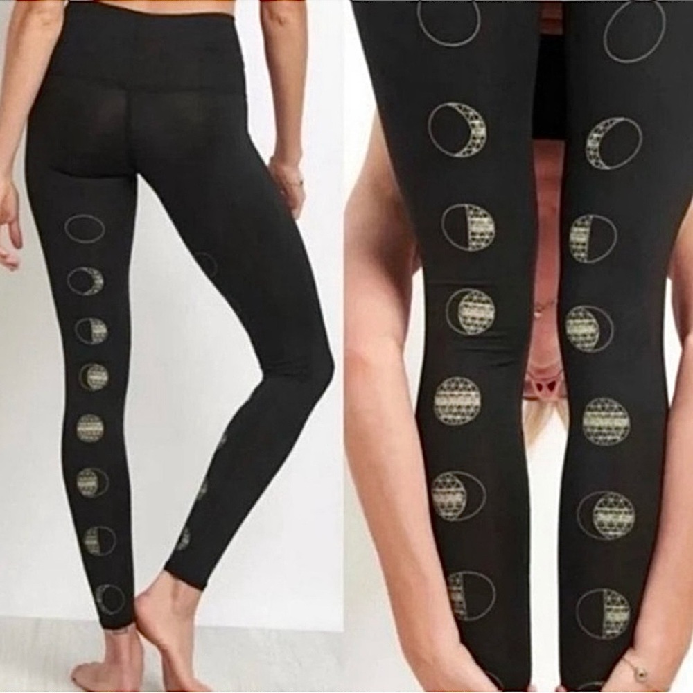 Teeki Moon Dance Black Leggings Hot Pants Sz Medium